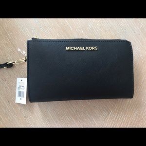 Michael Kors wristlet